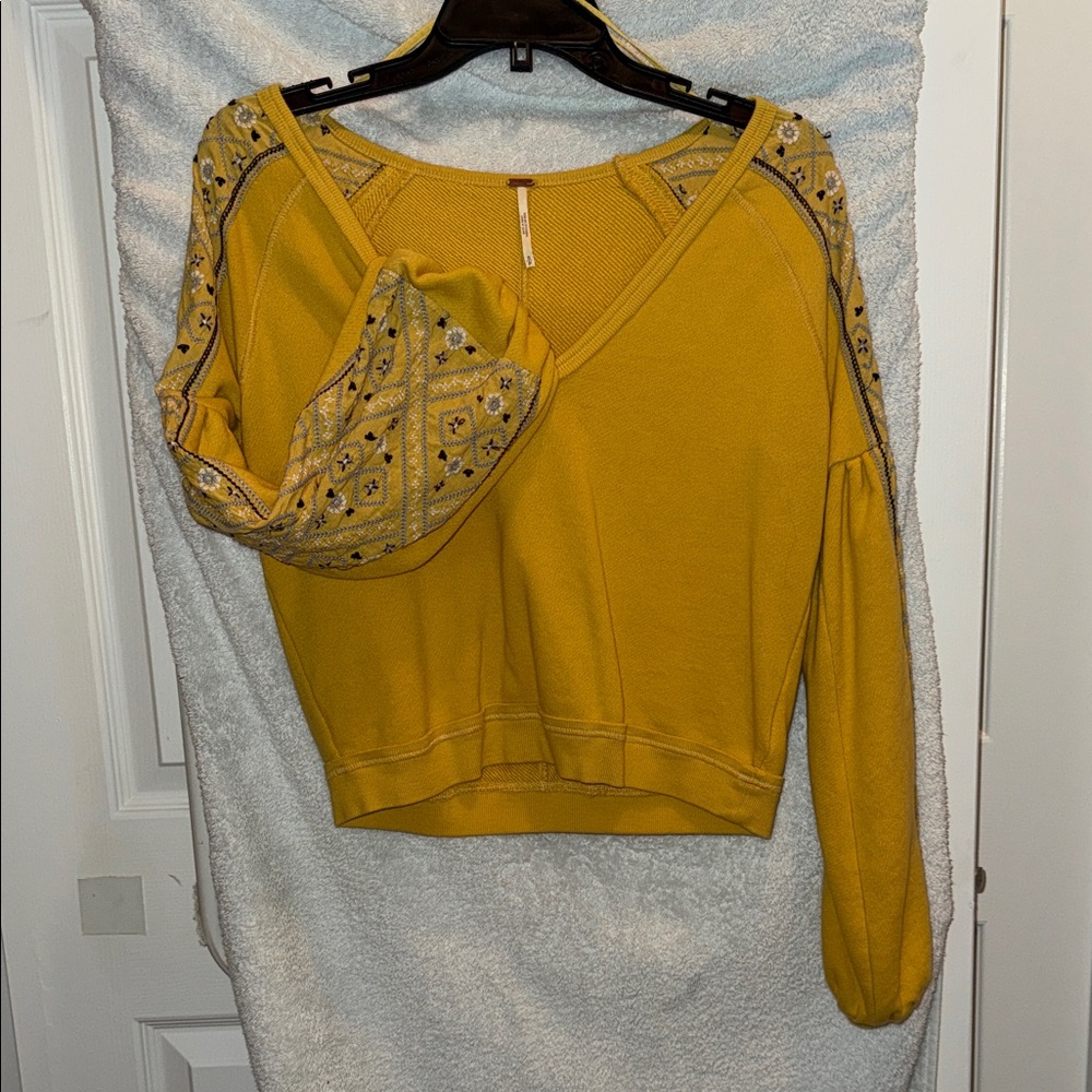 Free People Yellow Embroidered sweatshirt